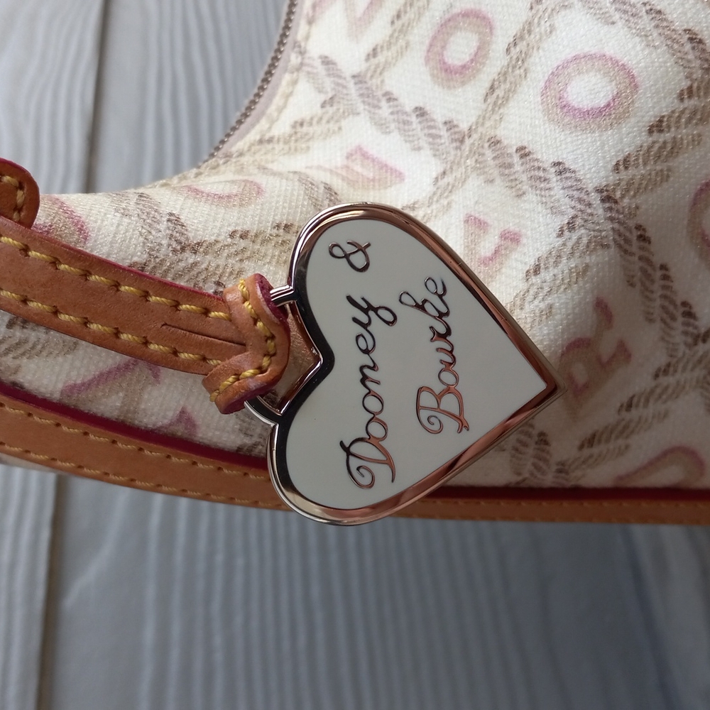 ❌️🚫 SOLD! Dooney & Bourke Vintage Coated Cotton Crossword Bucket Bag & Wallet - Picture 9 of 16